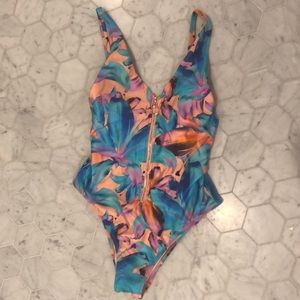 La hearts bathing suit